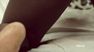 fernanda performs close-up solo act