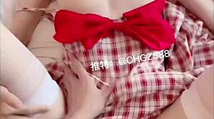 chatting with this cute shaved chinese college girl 😘