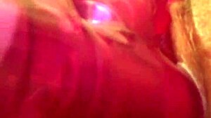 Milf masturbates pussy with dildo toy