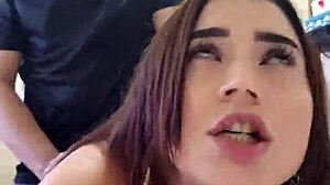 novinha cachorra levando rola grande no cuzinho de quatro pedindo safadeza