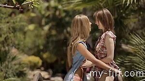 Harika açık hava üçlü doğada macera