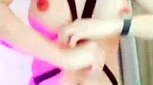 Watch this net idol girl pleasure herself in a live secret group