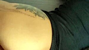 Meu padrasto fodeu minha bucetinha enquanto eu cochilava.