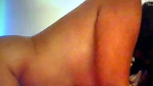 Desi bhabi cheating with that juicy ass, oh yeah! 😏