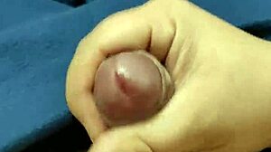 Watch this intense masturbation session leading to a massive cumshot