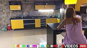 Young girl invites pizza guy for outdoor sex.