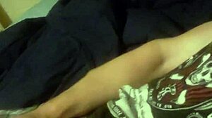 Duane jerks off solo till cum 😊