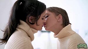 Yo, Penny Barber and Macy Meadows get cozy in shared room!