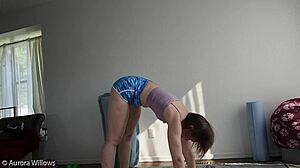 Hey Cougar, Show Me Those Pussy Lips Tonight?