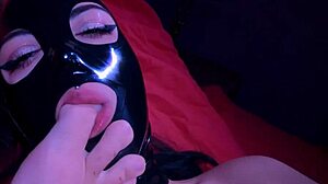 Kinky Rare Foot Play Part Iii - Sucking And Licking Those Feet!