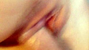 야 베이비, 오늘 밤 네 젖은 보지를 얼마나 세게 박아줄까?