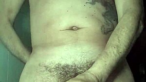 Wanking My Cock Cumming