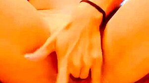 soca forte larry vou gozar olha meu grelo como ta duro gozei gozei amor