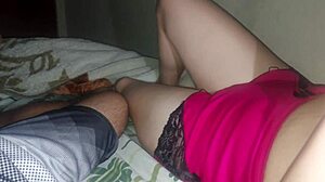 Fui ao quarto do padrasto atrás de sexo