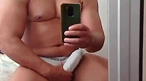 ये सूटकेस ले लो आओ