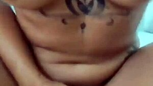 Asiática tetona se traga polla negra monstruosa en el culo con anal interracial brutal