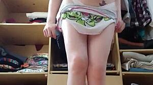 ما الأسرار التي تحملها فيديو التحقق هذا لفتاة شي مال جميلة؟