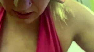 wow, gym workout got me so sweaty my pussy's dripping!