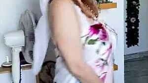 Mariaold In Sexy Lingerie Pose