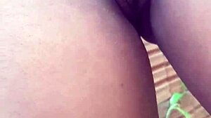 alice couldn't hold back and shared her pussy