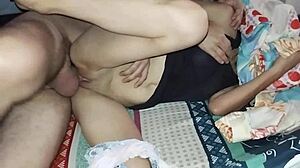 de ladito le metí todo en su culito hasta llenarlo