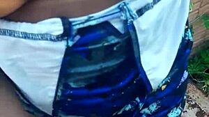 alice couldn't hold back and shared her pussy