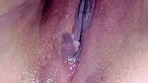 i'm obsessed with eating and licking wet pussy hard.