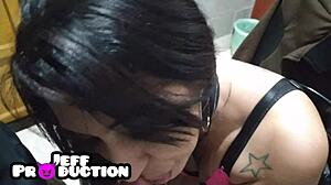 Essa safada chupa gostoso ate o talo em publico pov