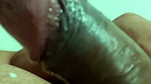 me levante muy duro, quiero sentirlo intensamente con mi pareja gay