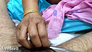 मेरी सौतेली बहन ने घर पर मेरे बाल अच्छे से शेव करने में मदद की