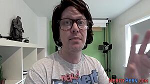 业余美女骗书呆子激烈口交高清颜射