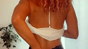 Yenniferpink does striptease for fans, big tits out! 😍