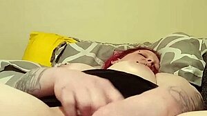 Renee Cheeks disfruta follada POV atrevida con consolador y juguetes en cuerpo tatuado