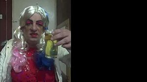 Bi Crossdresser Loves Pissing Taste