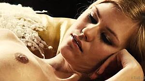 delphine fingering her pussy on the sofa 😍