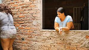 विकृत सौतेले पिता ने पत्नी के कपड़े धोते वक्त सौतेली बेटी की गांड ड्रिल की