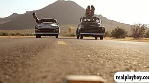 سوينغرز وسخين يتبادلون المص عند المسبح