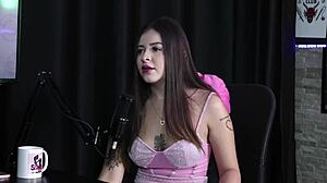 se acha uma putinha boa no boquete e jeito favorito de gozar