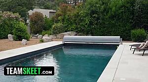 Tommy the foreign vlogger travels and meets a young gorgeous woman