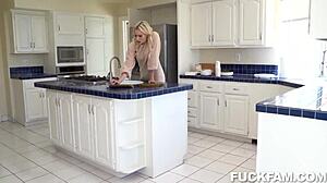 Pre-party fun with Melody Marks and Lindsey Lakes POV