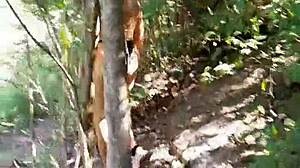 Morocha Exibicionista Se Baña En El Río Con Las Tetas Al Aire Y Se Toca