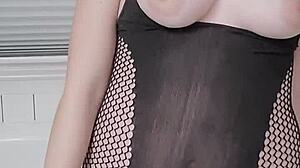 Latina Alt Girl Cums While Riding Her Dildo In The Bathtub