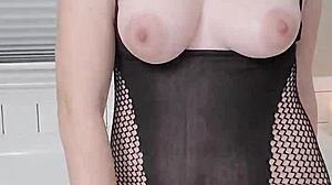 Latina Alt Girl Cums While Riding Her Dildo In The Bathtub