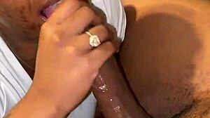 Mz Pretty Loves Sucking Dick!