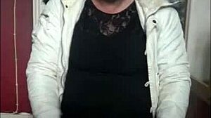 Bisexual crossdresser loves ass to mouth?