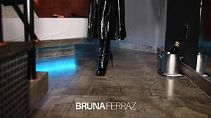 Bruna Ferraz fucks Belinha Baracho's ass in fishnets