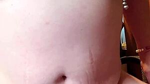 Missr8玩最爱玩具振动棒自慰高潮