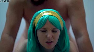 so this blue eyed babe gets huge creampie from couple fucking on bed