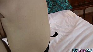 I’m obsessed with this mature slut’s classy masturbation!