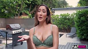 Big Titty Chloe Amour Gets Creampie After Facial